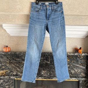 Universal Threads High Rise Slim Straight Jeans Size 2 with 26in Inseam